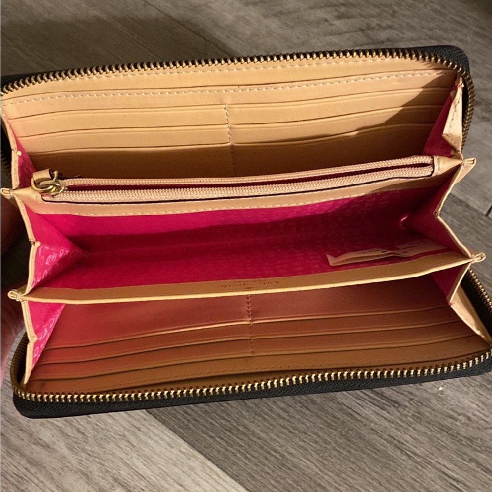 NWOT KATE SPADE NEDRA SAFFIANO LEATHER WALLET / CLUTCH W/ HOT PINK LINING. - Picture 2 of 7